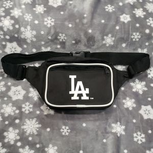 LA fannypack